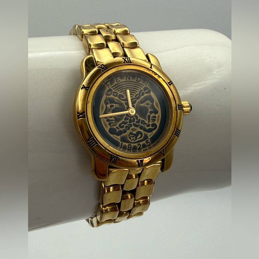 Authentic Vintage Fendi 850L "Janus" Roman Coin Watch